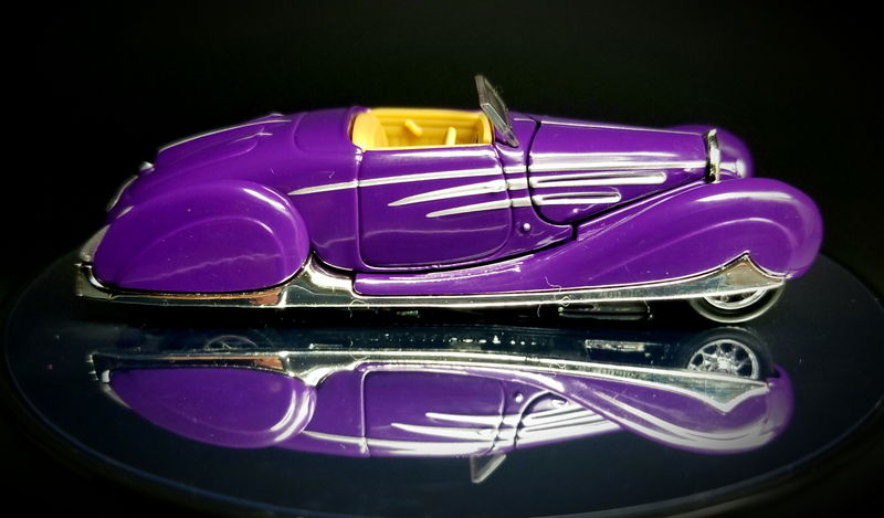 Illustration for article titled French Friday: Bugatti 57C